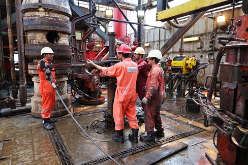 Iran Launches Drilling of First Infill Development Well at South Pars